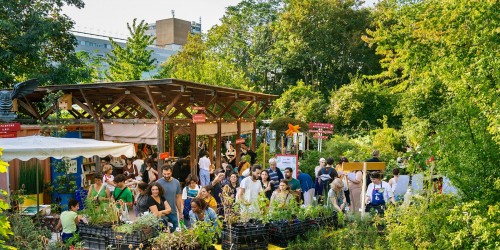 Les jardins du Parc de la Villette, de nombreux espaces de jeux et des ateliers