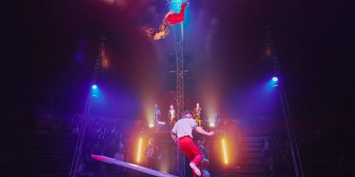 I love you two, du cirque feel good pour un Noël sous le signe de l’amour